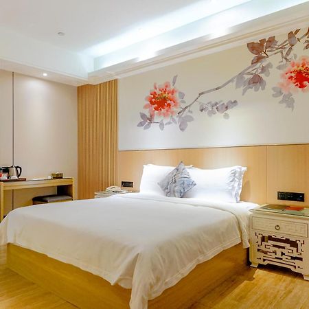 Paco Hotel-Guangzhou Tiyu Xilu Metro Branch Bagian luar foto