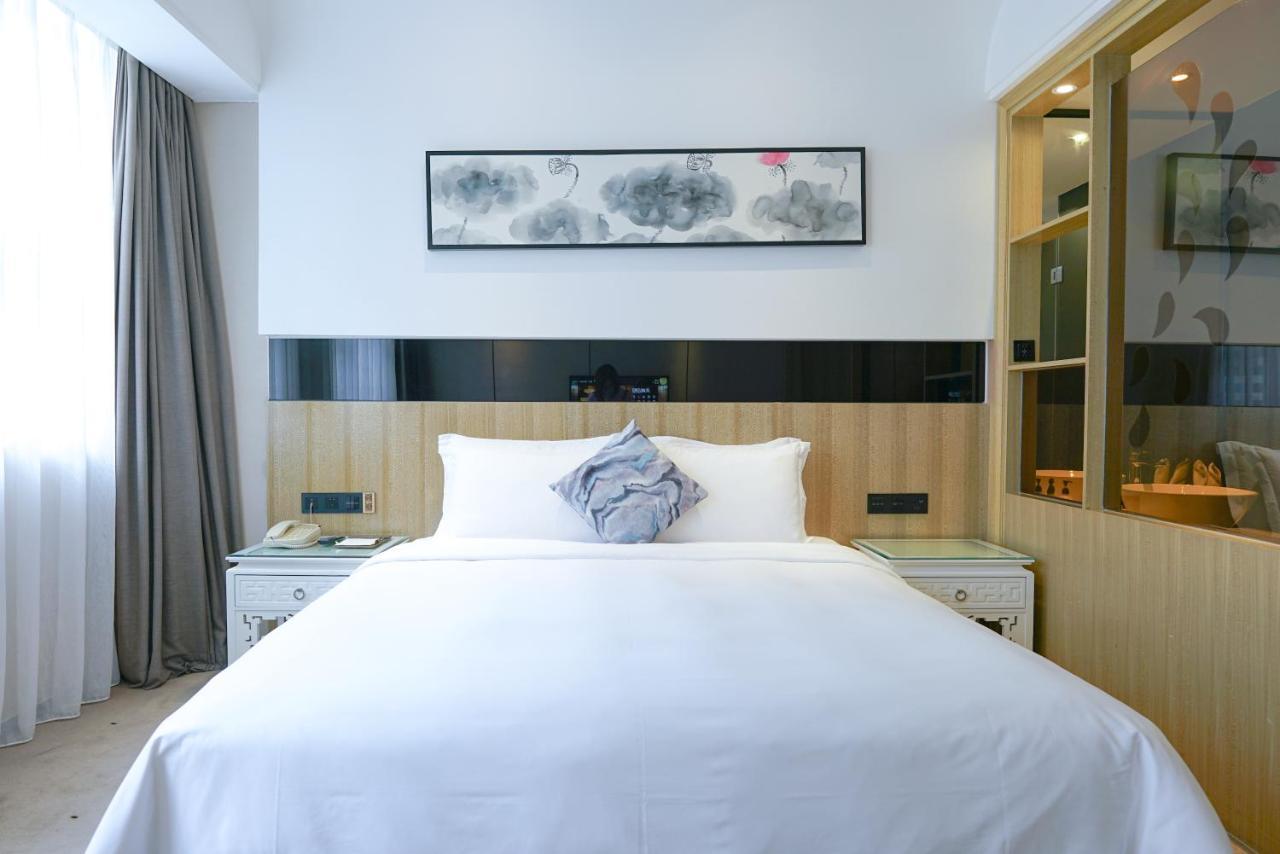 Paco Hotel-Guangzhou Tiyu Xilu Metro Branch Bagian luar foto