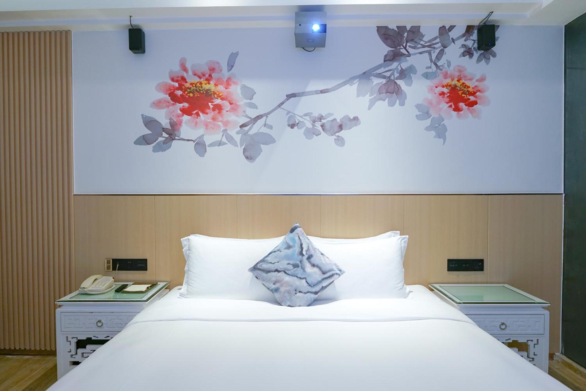 Paco Hotel-Guangzhou Tiyu Xilu Metro Branch Bagian luar foto