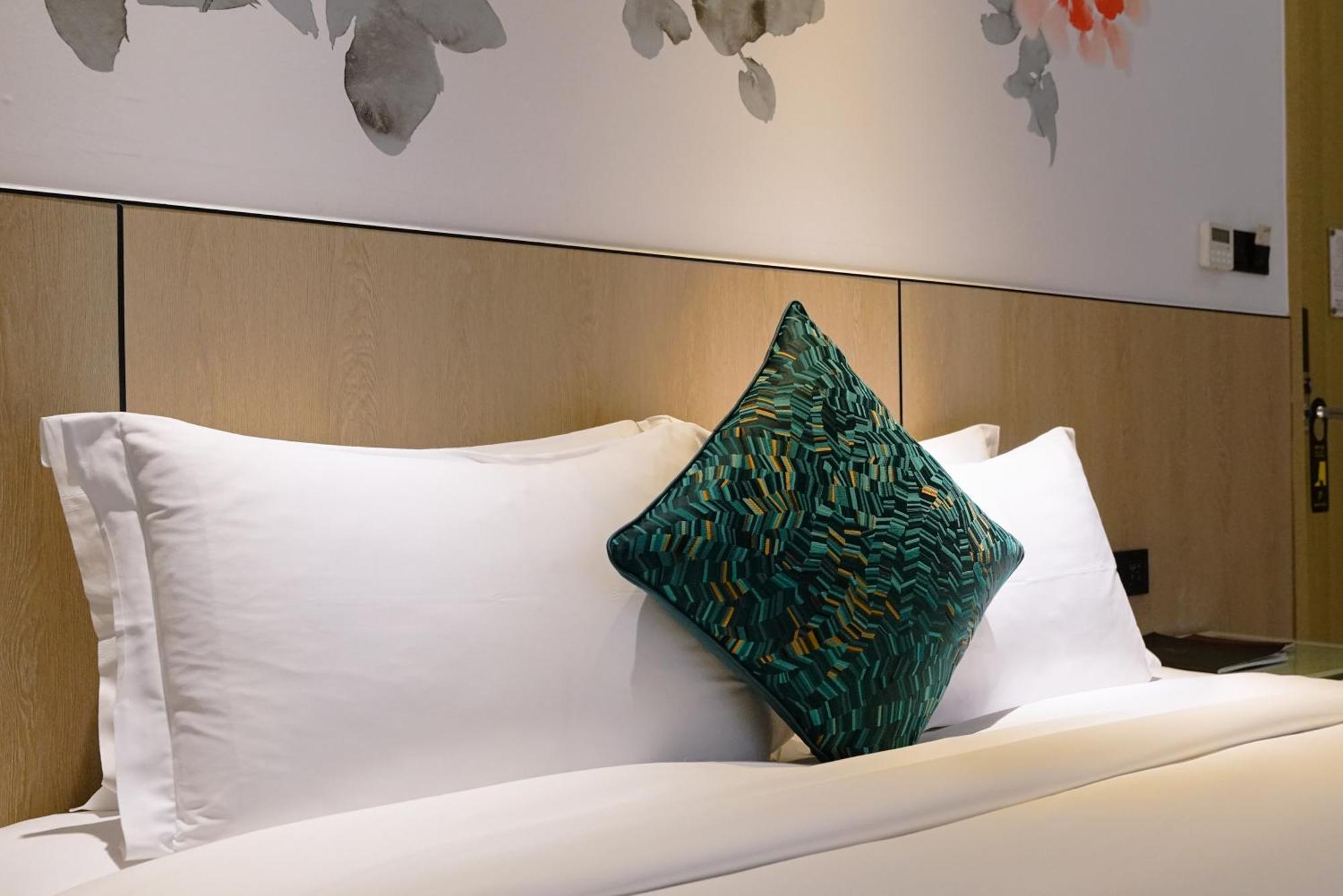 Paco Hotel-Guangzhou Tiyu Xilu Metro Branch Bagian luar foto