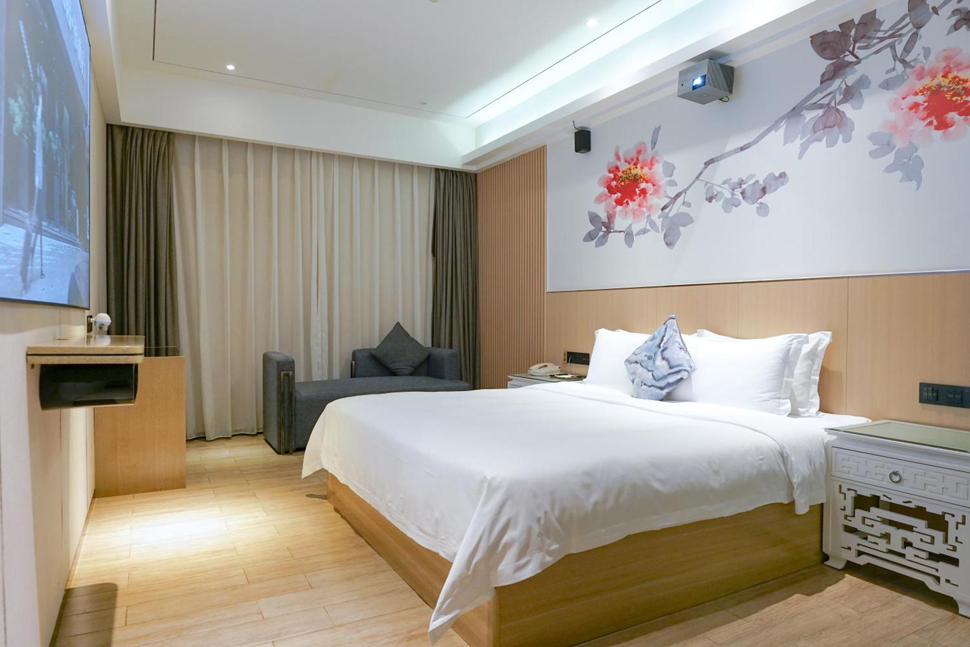Paco Hotel-Guangzhou Tiyu Xilu Metro Branch Bagian luar foto