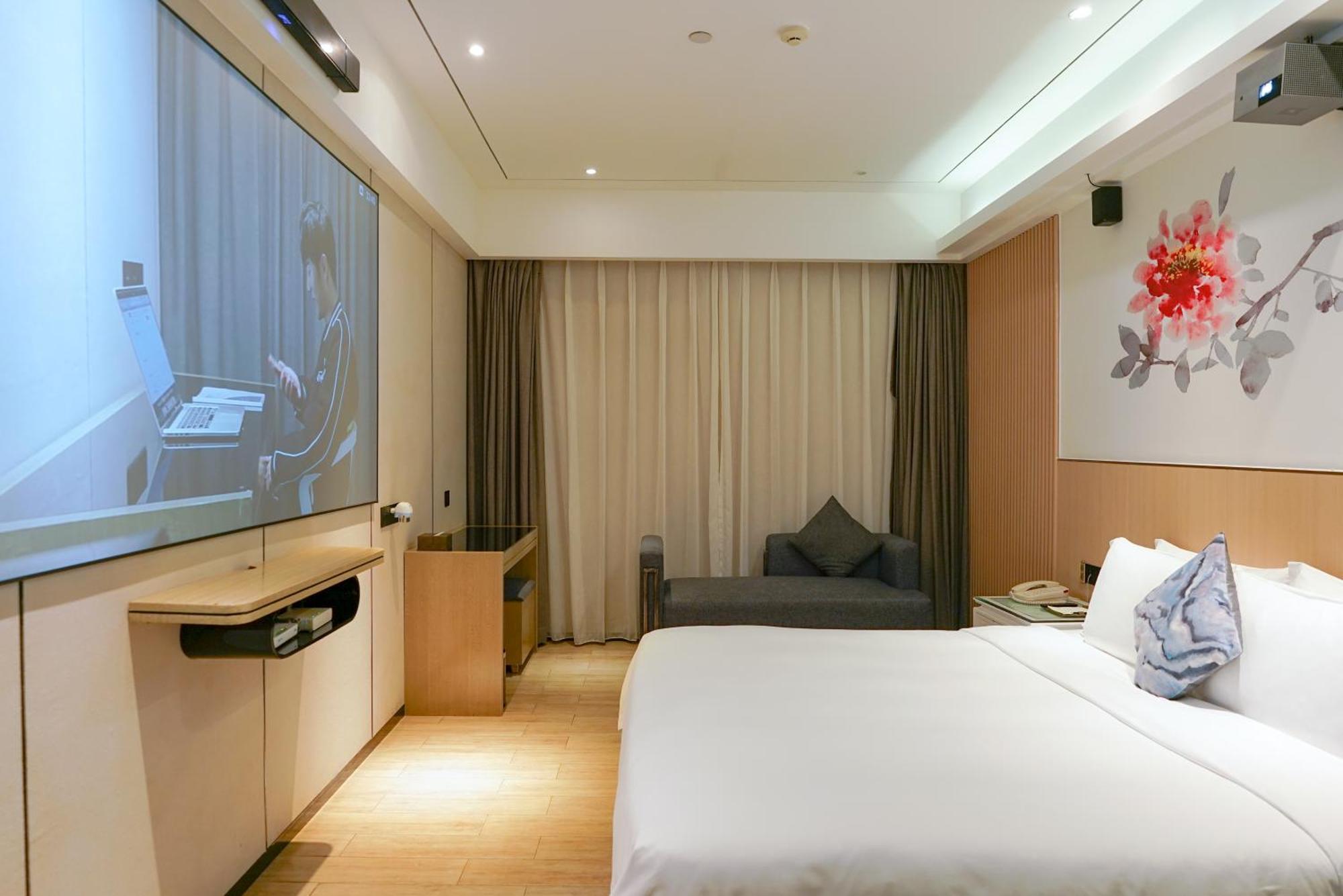 Paco Hotel-Guangzhou Tiyu Xilu Metro Branch Bagian luar foto