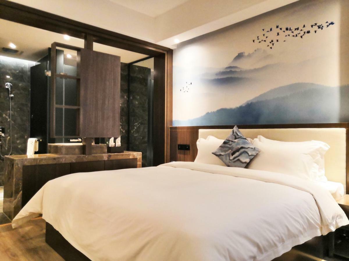 Paco Hotel-Guangzhou Tiyu Xilu Metro Branch Bagian luar foto