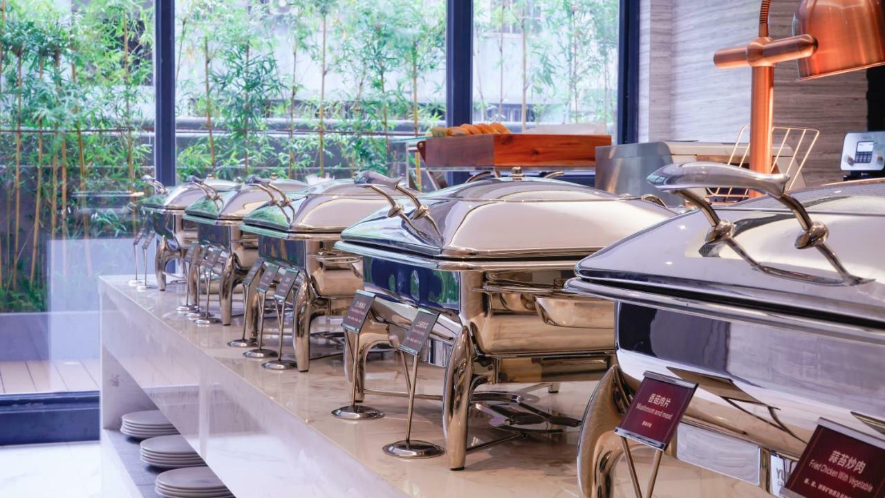 Paco Hotel-Guangzhou Tiyu Xilu Metro Branch Bagian luar foto