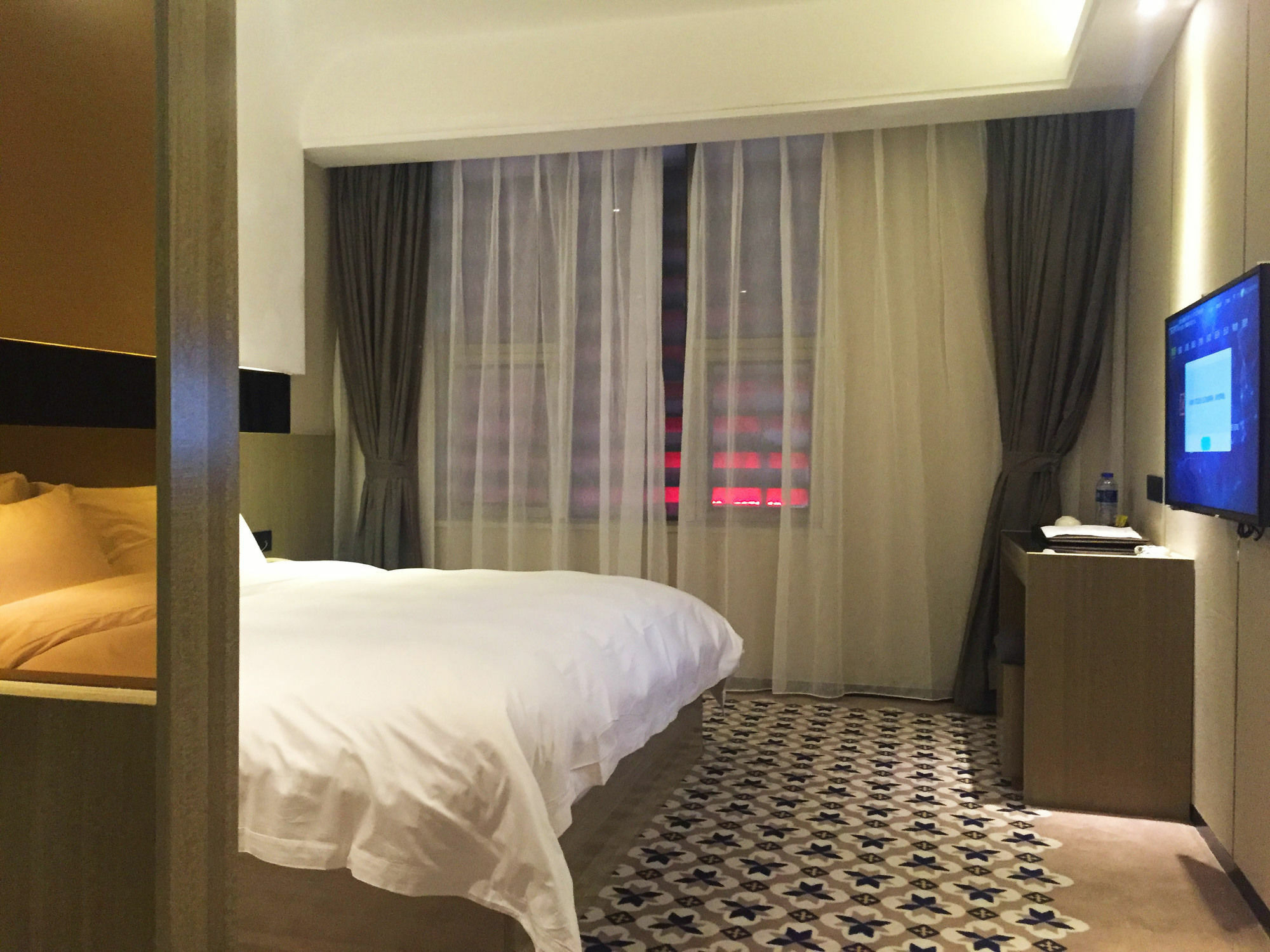 Paco Hotel-Guangzhou Tiyu Xilu Metro Branch Bagian luar foto